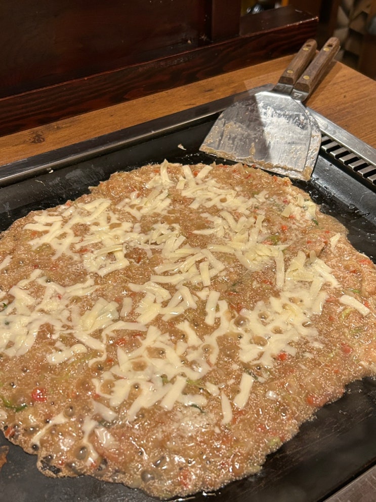  도쿄타워·시바공원 근처 몬자야끼 현지인 맛집, 鉄板＆お好みもんじゃ ベイブ 米分