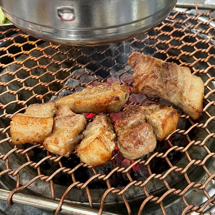 상무지구 삼겹살 맛집 춘자네 소금구이 첫주문시 3+1 서비스 상무지구 삼겹살 맛집 춘자네 소금구이 첫주문시 3+1 서비스