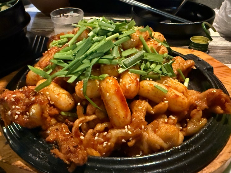  대전 닭발 맛집 둔산동 1위 고집불통신닭발 솔직 후기 (+ 스크린 술집)