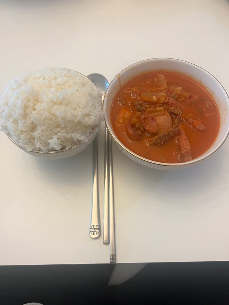  송탄부대찌개로 시작한 아침, 원장님표 김밥으로 마무리한 소확행 하루