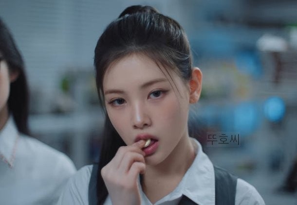 <b>베이비돈크라이</b> 성적 대상화 <b>논란</b> 무슨일인가 봤더니