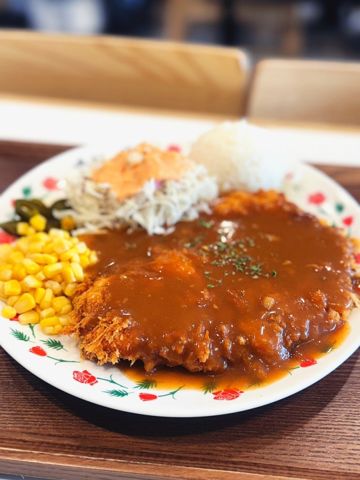  마포구청역 혼밥 맛집 경양식 돈가스와 떡볶이가 맛있었던 은화수식당 내돈내산