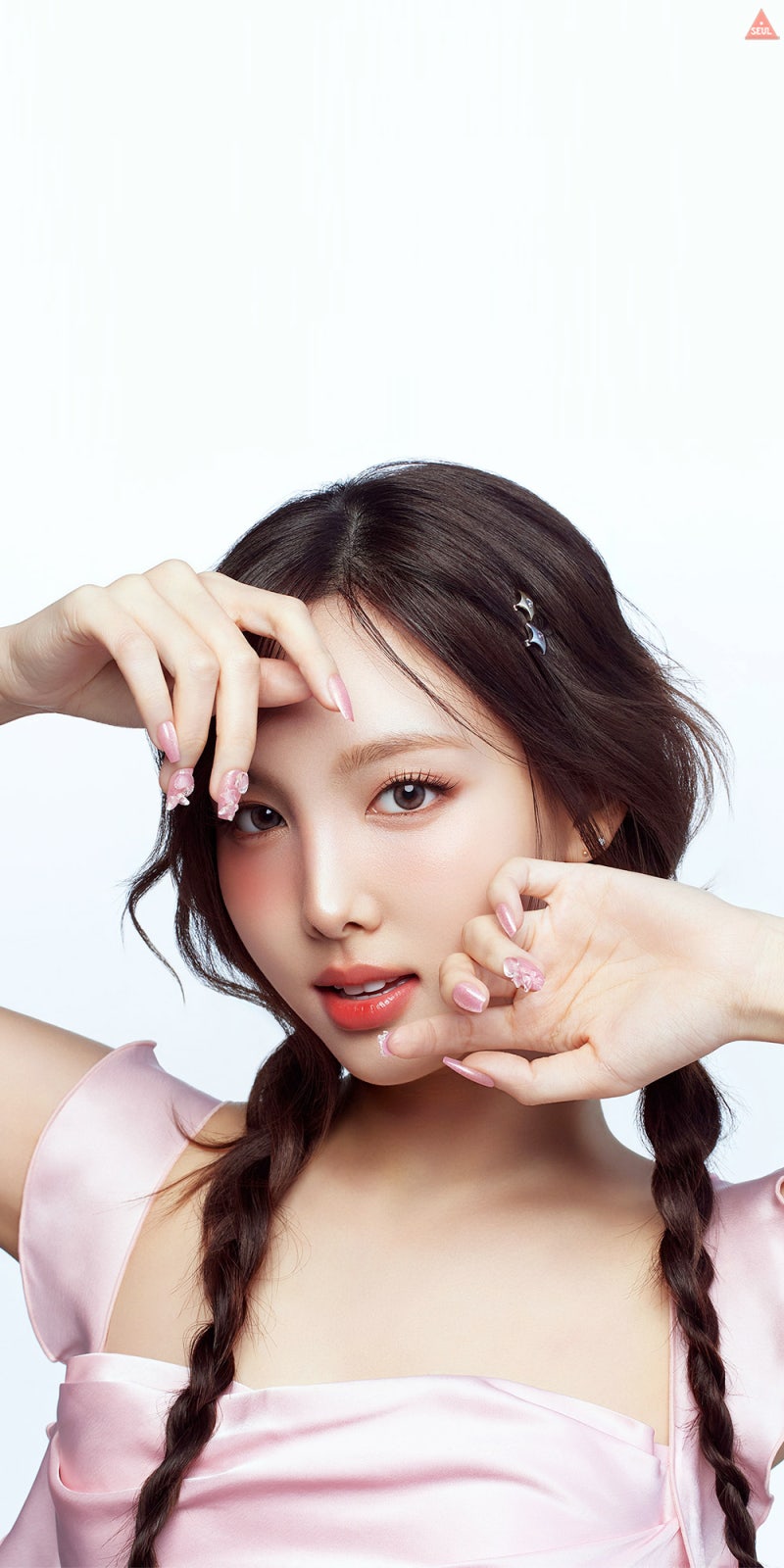 트와이스 나연 핑거수트 네일팁 화보 배경화면_by.슬짱