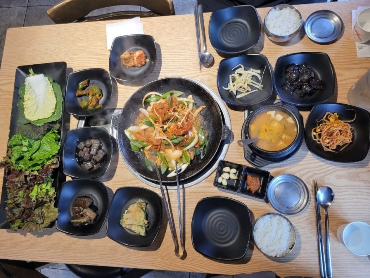  석촌역ㆍ잠실역 맛집:[아우네]후기/ 제육쌈밥 만원! 맛있어요!