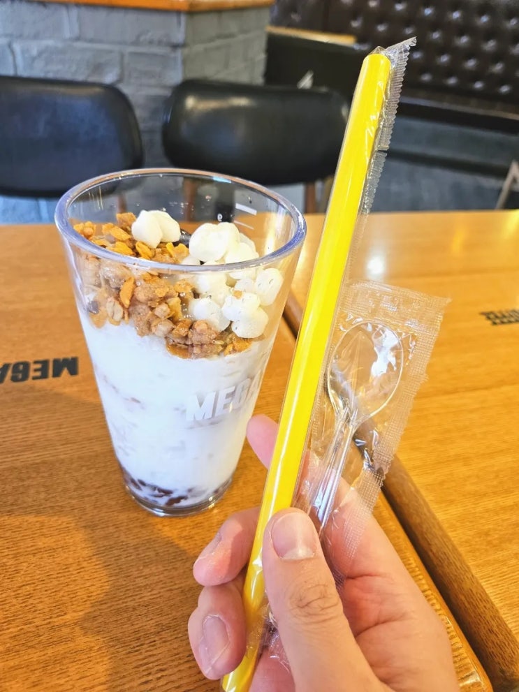  메가커피 빙수 팥빙 젤라또 파르페 대신 팥빙 팥빙 파르페