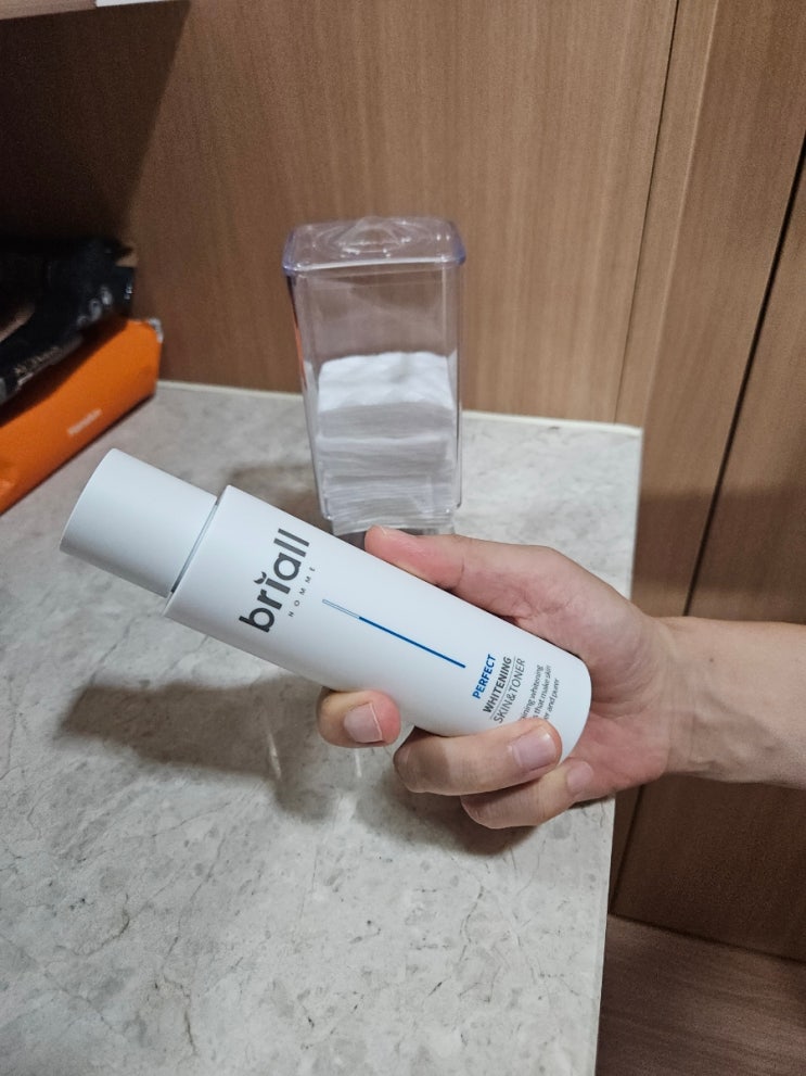  [브리올옴므 스킨] 건성 피부를 위한 남자스킨토너