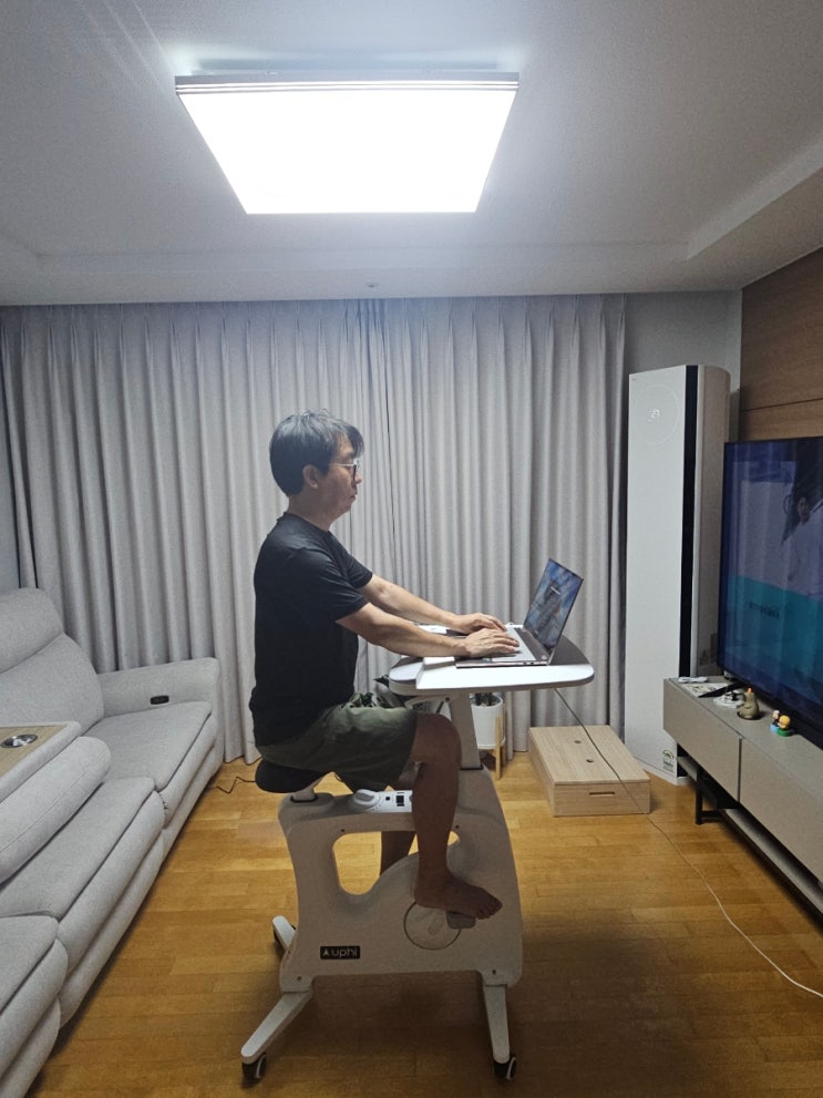 업하이 릴렉스사이클로 체크한 실내사이클 칼로리 소모량에 놀라 가정용 운동기구로 추천해요