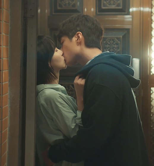 <b>굿보이</b>, <b>박보검</b>×<b>김소현</b> 키스엔딩! 펀치드렁크 새드 결말 예고?... 