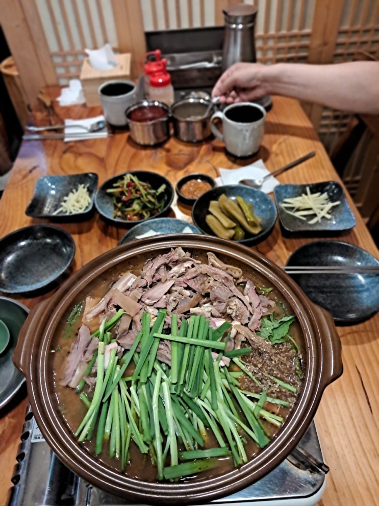  종로 맛집_ 명인뜰채 약선흑염소 보양식 흑염소탕 맛집