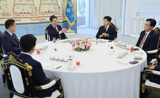  李대통령, 김민석 검증 문제 제기에 "본인 해명 지켜봐야"