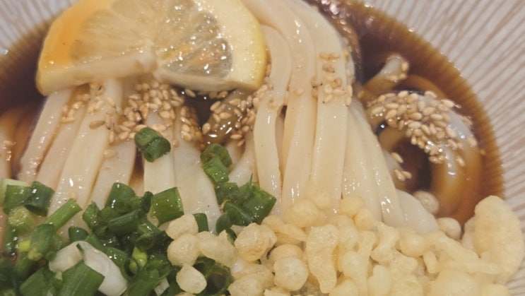  [서울 금천구, 독산역] 히나타 - 매장에서 직접 뽑는 제가 제면 우동이 맛있는 독산역 맛집입니다. 도톰한 등심 돈까스도 맛있는 독산역 돈까스