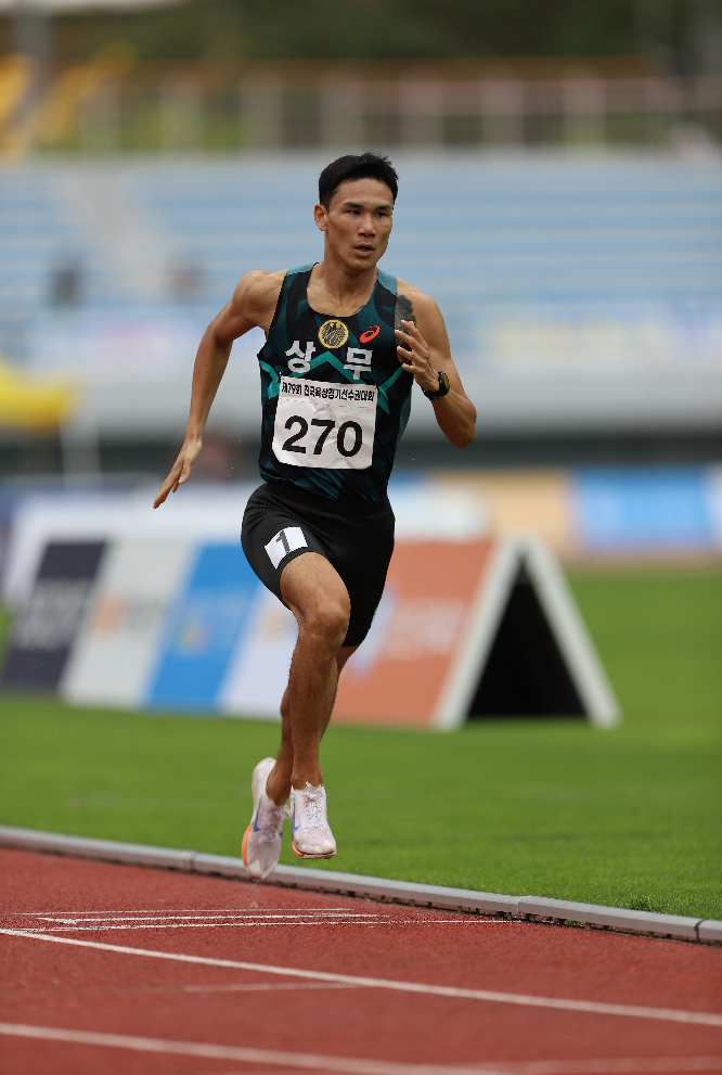 <b>이재웅</b>(국군체육부대)... 남자부 <b>1500m</b> ... 우승...3분42초11