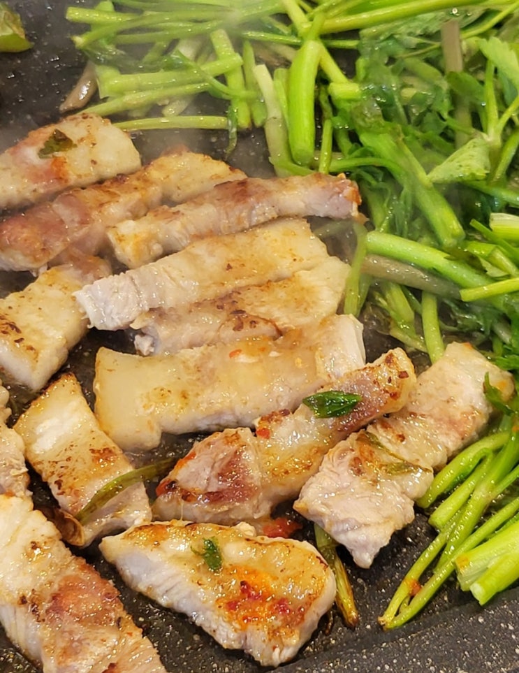  [망미동]청도미나리가 무한제공되는 수영구맛집 '수영미나리삼겹 수영센텀본점'