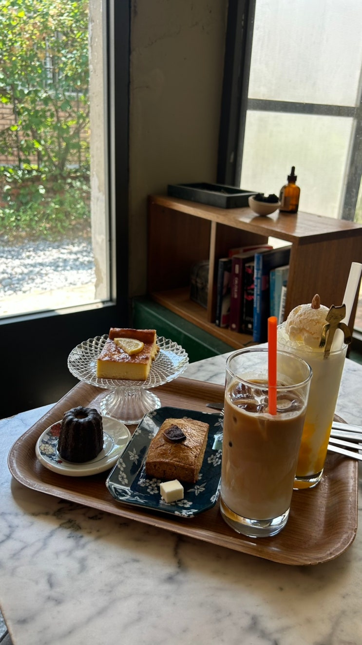  효창공원 브런치 브랑쿠시, 애견동반 가능한 용마루길 카페