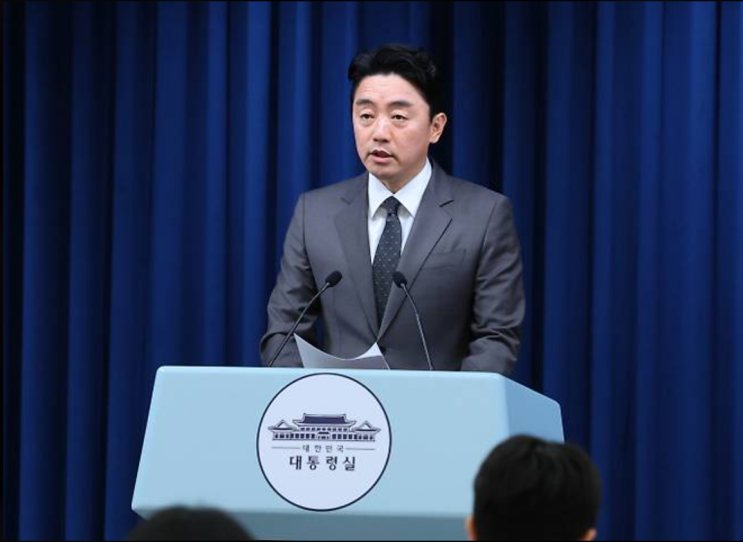이재명 대통령, 11개 부처 장관 후보자 지명: <b>안규백</b>, <b>정동영</b>... 