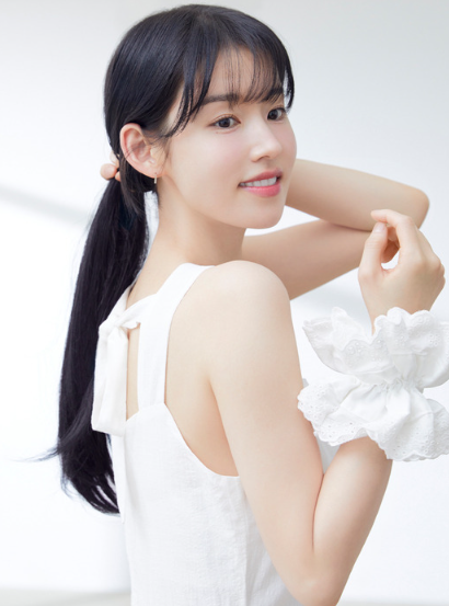 마리끌레르 원피스 이렇게 예쁠 일? 가볍고 실용적인 여름 데일리룩
