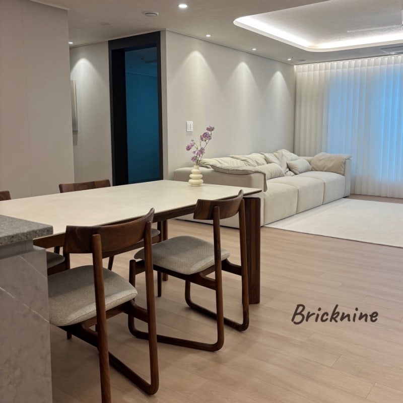 한눈에 반한 포세린식탁, 브릭나인 Bricknine