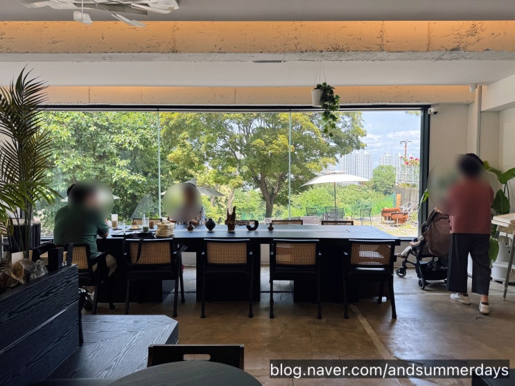  청주 카페 불란서 아니고 블란서커피 야외정원