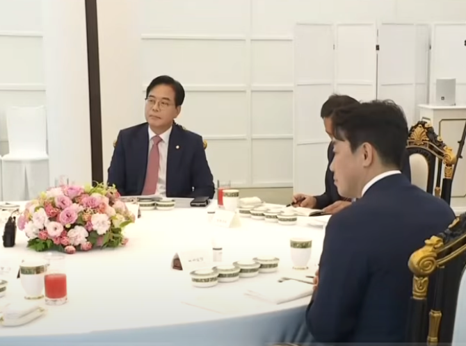이재명 <b>대통령 여야</b> 지도부 오찬 <b>회동</b>