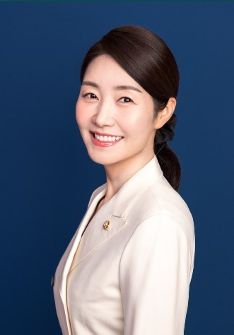 <b>강선우</b>, 여성가족부 <b>장관 후보자</b> 지명 !과연 그녀는 누구인가 ?