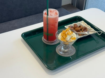 부산 수영역 카페 추천 다양한 종류의 음료와 맛있는 디저트 커피로만 수영점