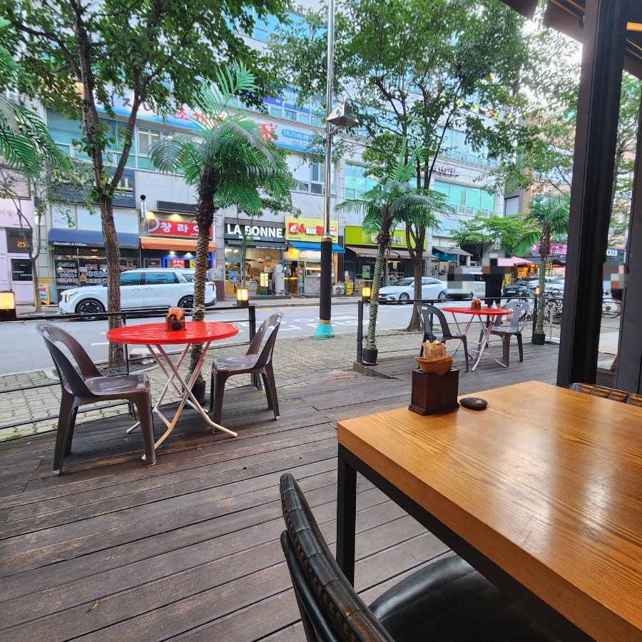 오븐에빠진닭 파주교하점 사진 2