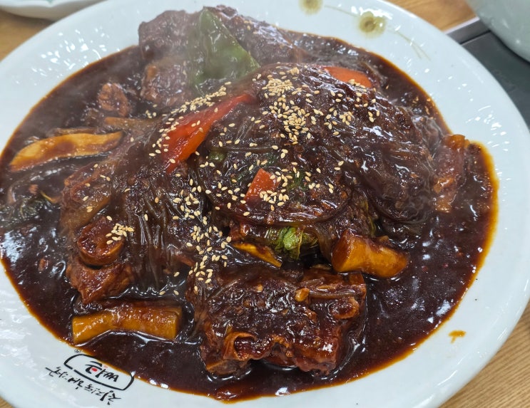  24시간 운영 뜯어먹는 재미의 뼈찜 상남동 뼈큰감자탕 창원점