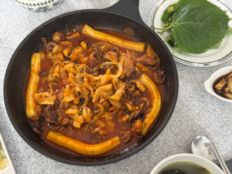 맛있게 매운 얼짱쭈꾸미  쭈꾸미볶음밀키트 캠핑밀키트 추천메뉴
