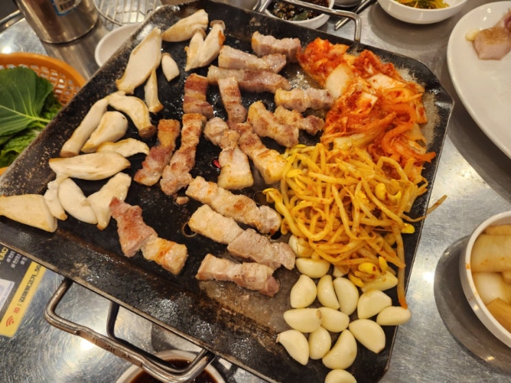 천안 불당동 삼겹살은 여기! 평화김해뒷고기에서 고기파티 방문 후기