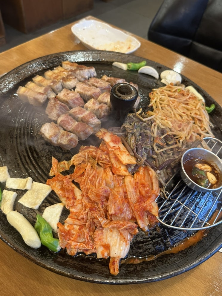  창원 상남동 구워주는 고깃집 만재네 솥뚜껑 삼겹살 맛집