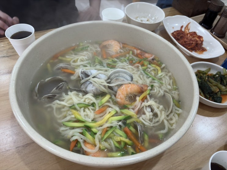  수원 스타필드, 화서역 근처 맛집 범칼국수에서 백합칼국수 5인분 순삭하기!