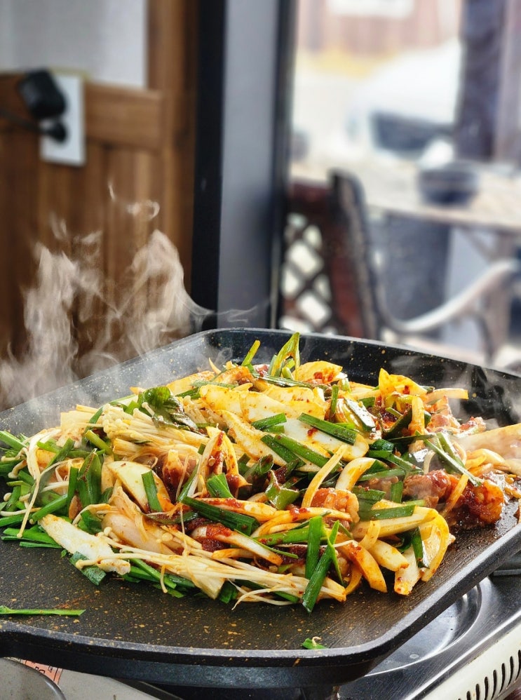 충주 대영베이스맛집 가마솥추어탕의 더덕오리주물럭 후기