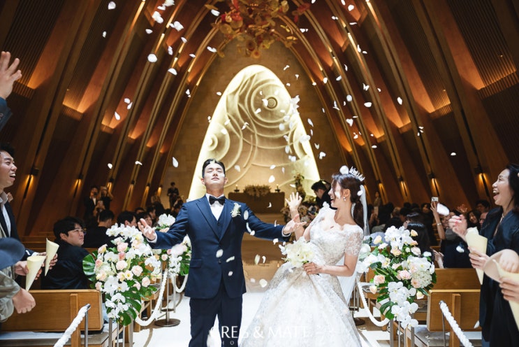  더채플앳청담 본식스냅 <청담 한복판, 고요하고 세련된 채플웨딩의 순간>