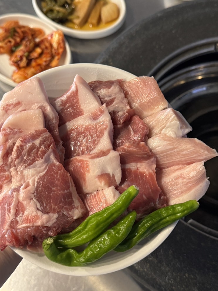  강남 가로수길 밥집 한식 고기집 신사화로