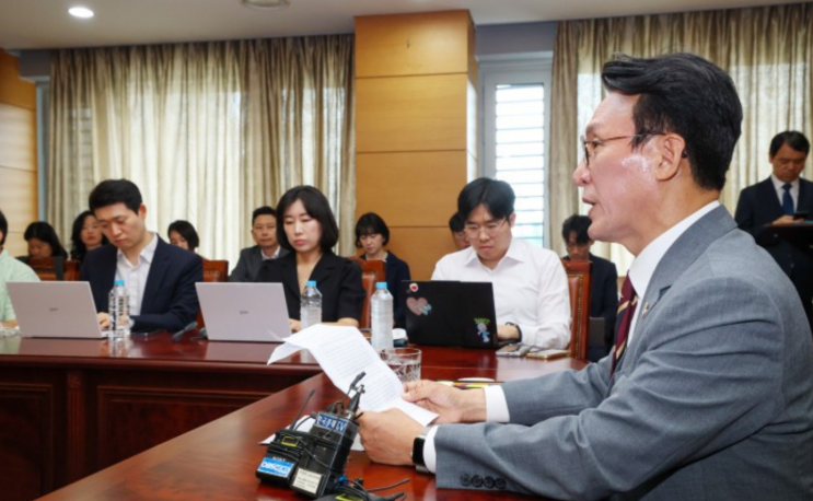 <b>김민석</b> 국무<b>총리</b> 후보 청문회: 주요 쟁점 및 <b>답변</b> 총정리