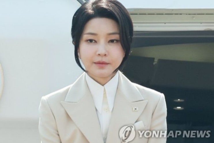 <실시간 핫이슈> 숙명여대, 김건희 여사 석사학위 취소...국민대 박사 취소 착수(종합)