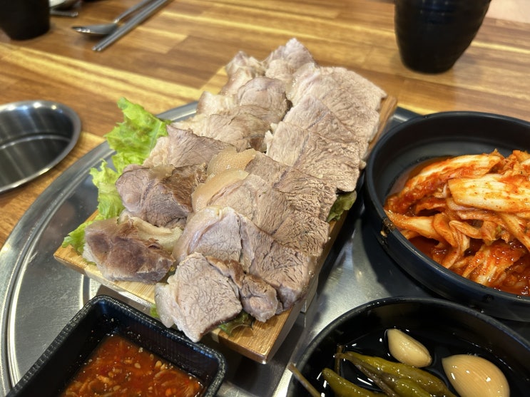  제주도 가족여행 제주 공항근처국수맛집 돔베고기, 고비빔국수 다 맛있었던 '옵서양' 후기, 메뉴, 주차