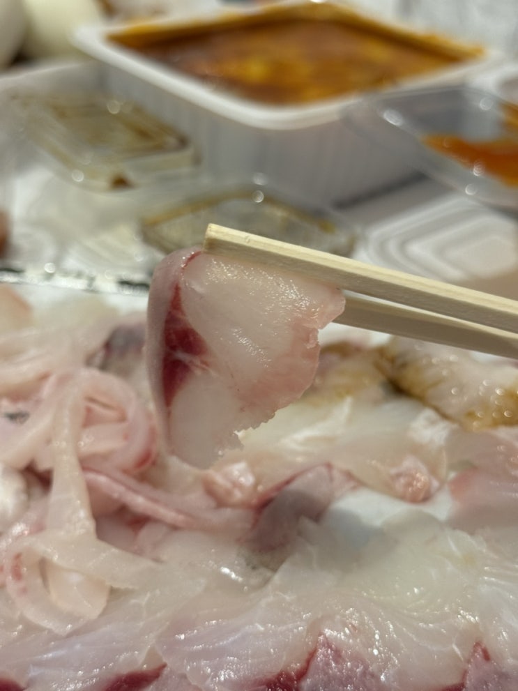  부산자갈치시장회센터 남포동대게맛집 자갈치시장 1층 모듬회 맛집 : 영도수산