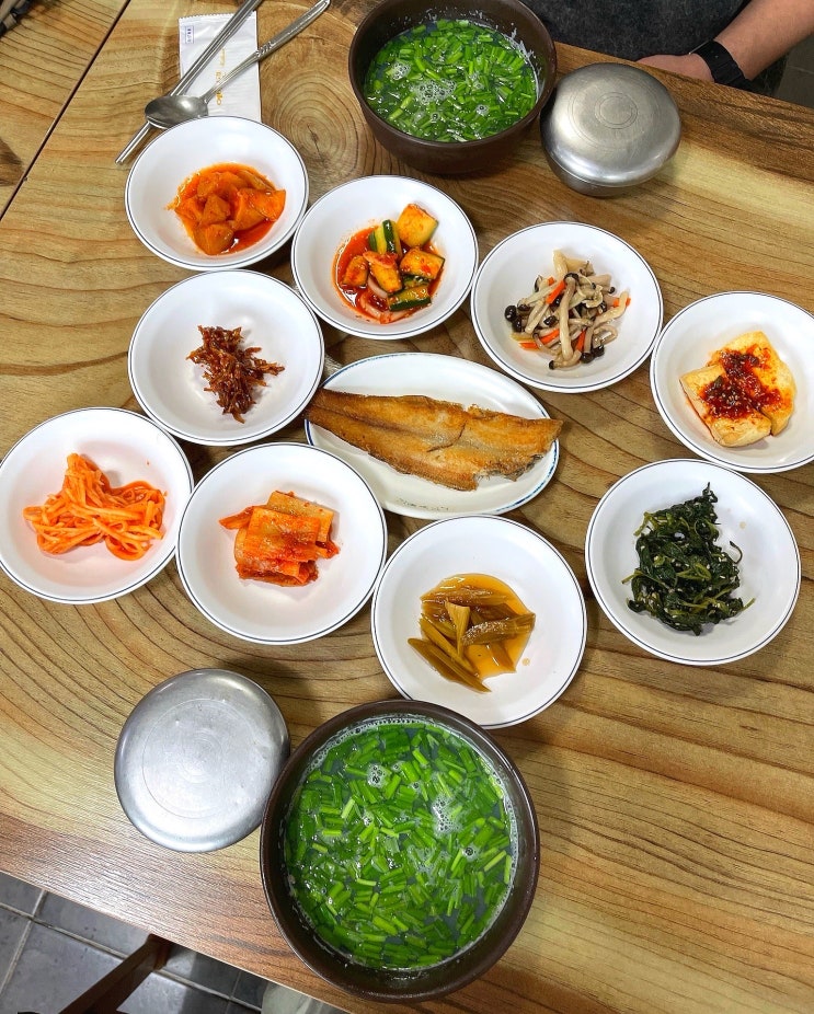  하동 재첩국 맛집 ‘동흥재첩국’