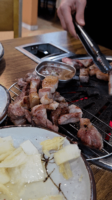  수원 영통구청 맛집 숙성 오겹살 '흑돈상회' 맛있는 이유 7가지