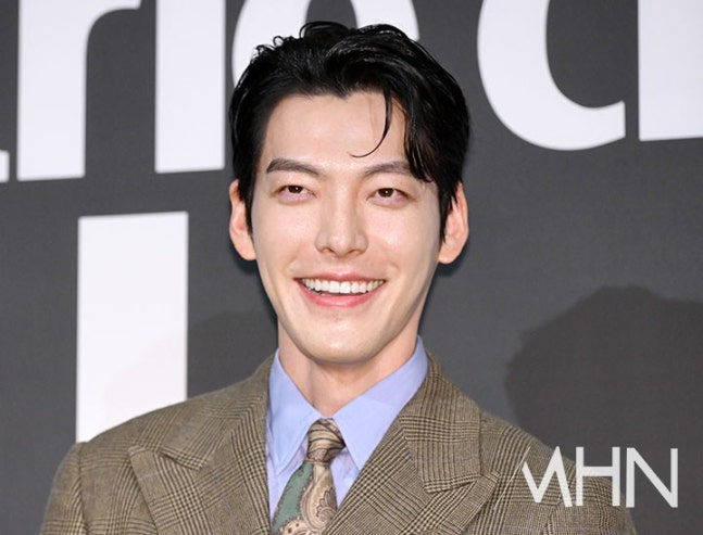 [단독] <b>진태현</b>, <b>갑상선암 완치</b>! 김우빈 깜짝 선물에 감동