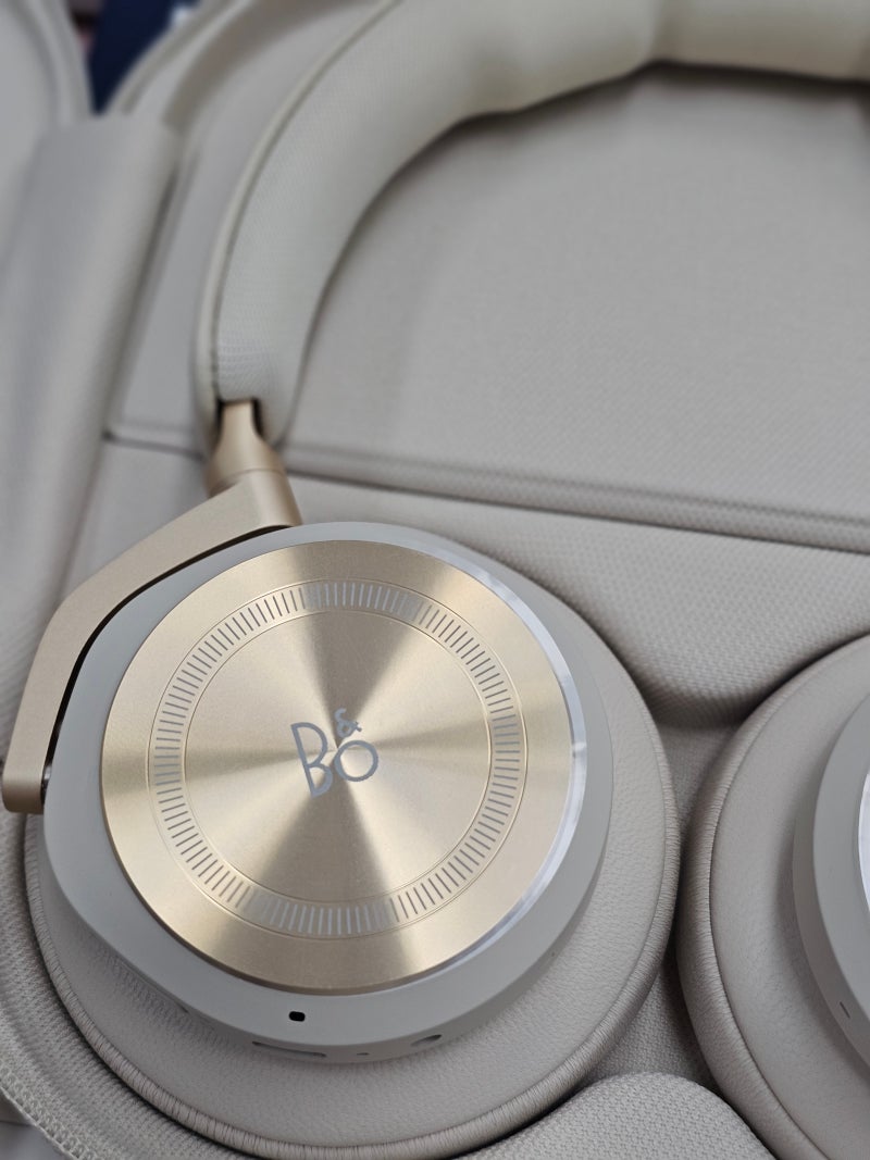 [뱅앤올룹슨 베오플레이 HX 헤드폰] 블루투스 무선 헤드폰Beoplay HX 골드톤색상 실제사용 후기 ....