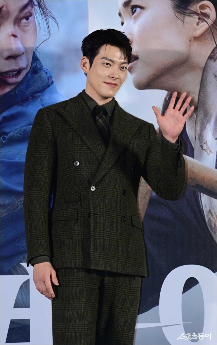 따뜻한 <b>미담</b>: <b>진태현</b>, 갑상선암 수술 후 <b>김우빈</b>에게 받은 감사의... 