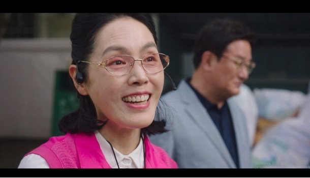 故 <b>박지아</b>, 유작 '<b>살롱 드 홈즈</b>' 속 강렬한 존재감…떠나기 전... 