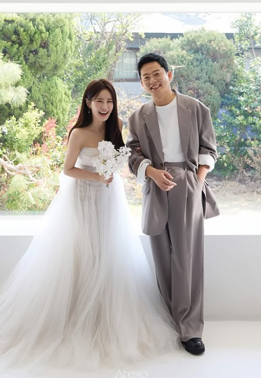 '김준호 <b>김지민</b> 결혼' <b>김지민</b>의... 펑펑’… <b>조선의 사랑꾼</b>에서... 