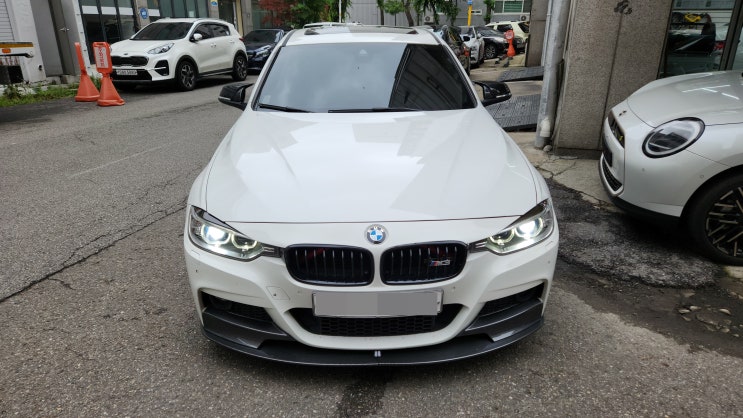 인천 bmw f30 순정 모니터 이용 카플레이 안드로이드 오ㄷ토 모듈 장착