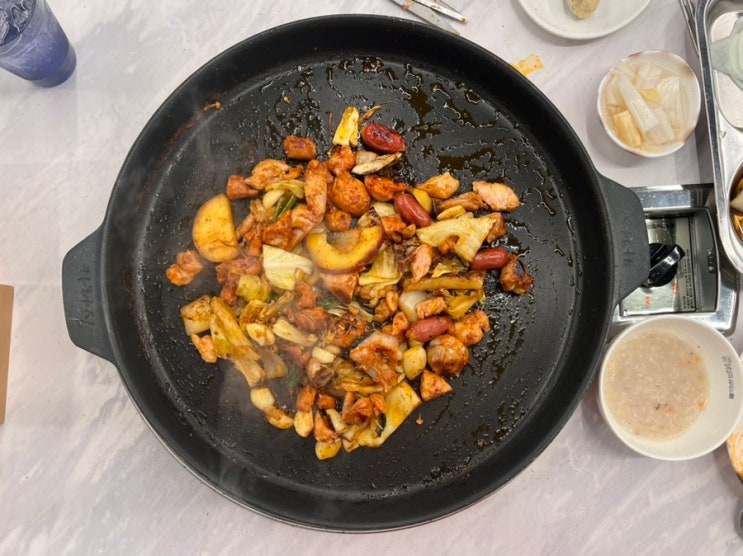  부산 사직동 닭갈비 맛집, 닭갈비제작소 사직운동장점에서 무한리필로 푸짐하게