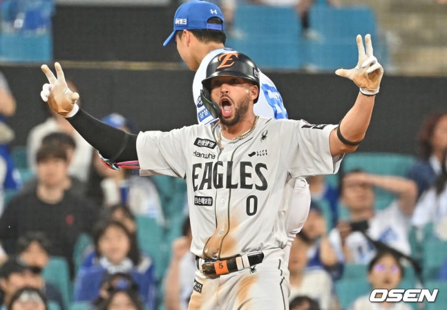 문동주 6승, 김서현 19SV! <b>한화</b>, 삼성 꺾고 단독 <b>선두 수성</b>