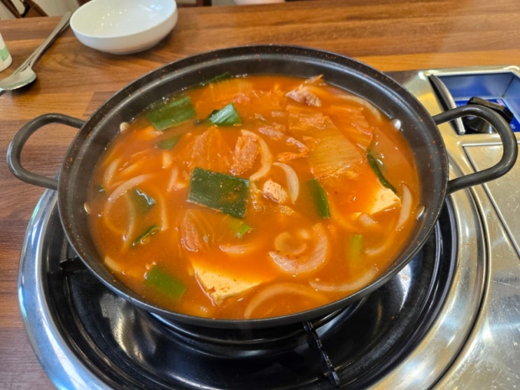송촌동 김치찌개 이가촌부뚜막 친정엄마랑 다녀옴