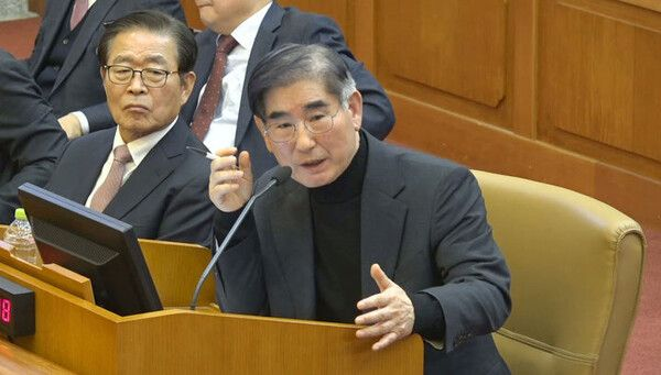 중앙지법, 김용현 추가 구속영장 발부…김 측 "불법 인신 구속"(종합)